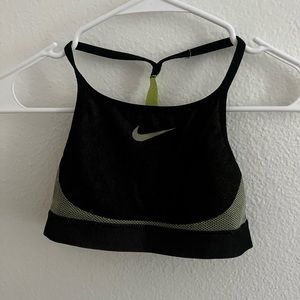 Nike girls sports bra